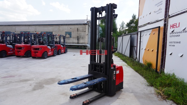 Штабелер самоходный электрический HELI CDD16-D930