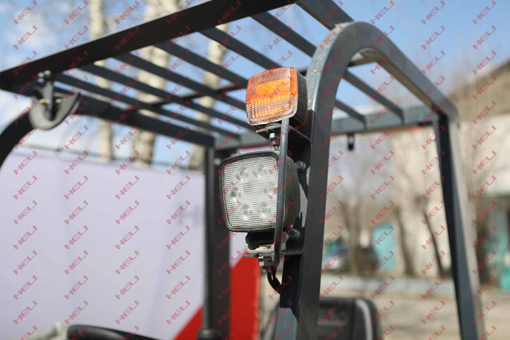 Газ-бензиновый вилочный погрузчик HELI CPQYD15