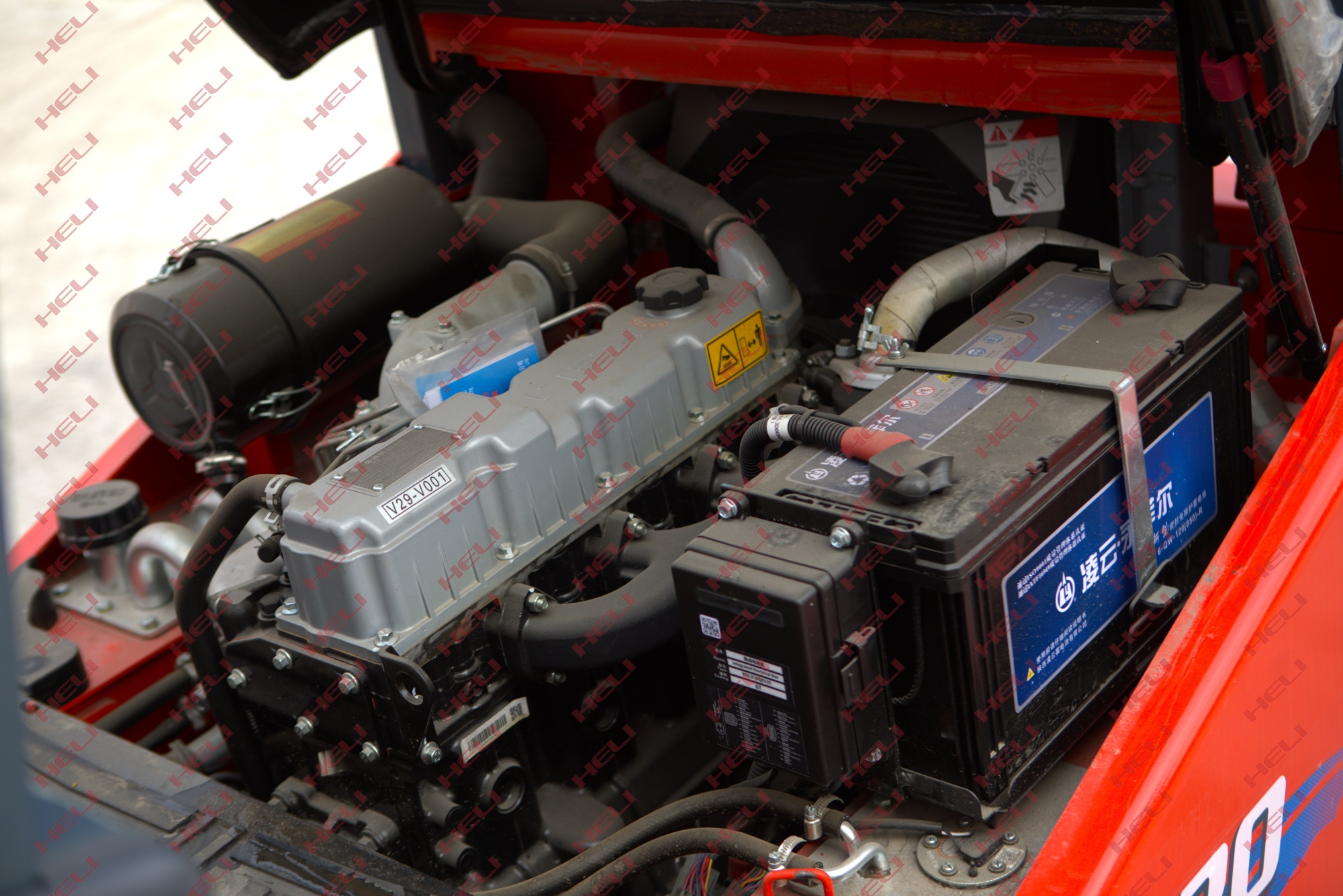 Дизельный вилочный погрузчик Heli CPCD20