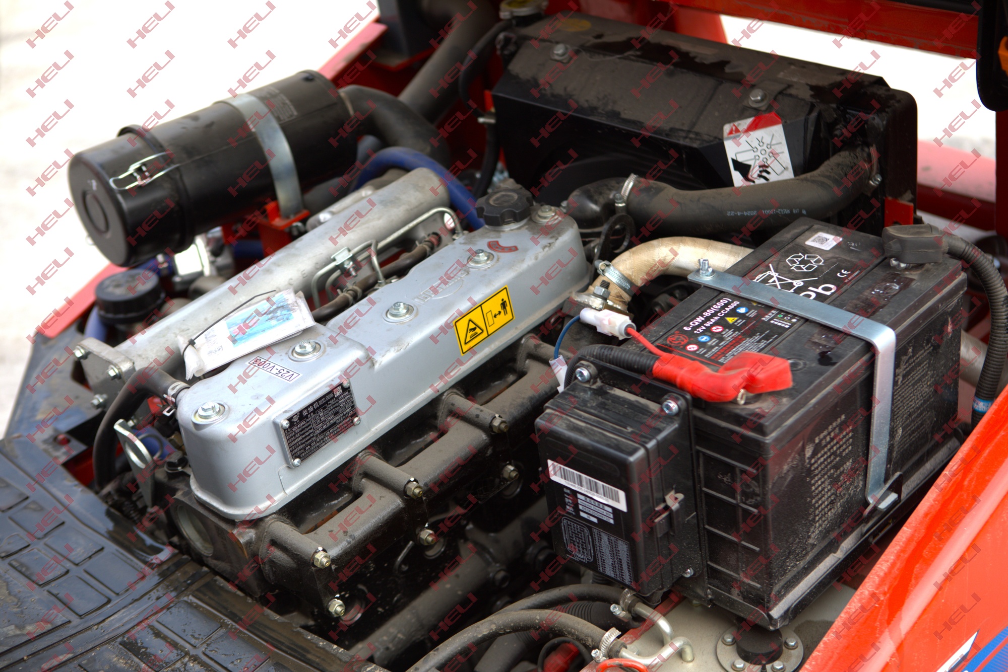 Дизельный вилочный погрузчик HELI CPCD15