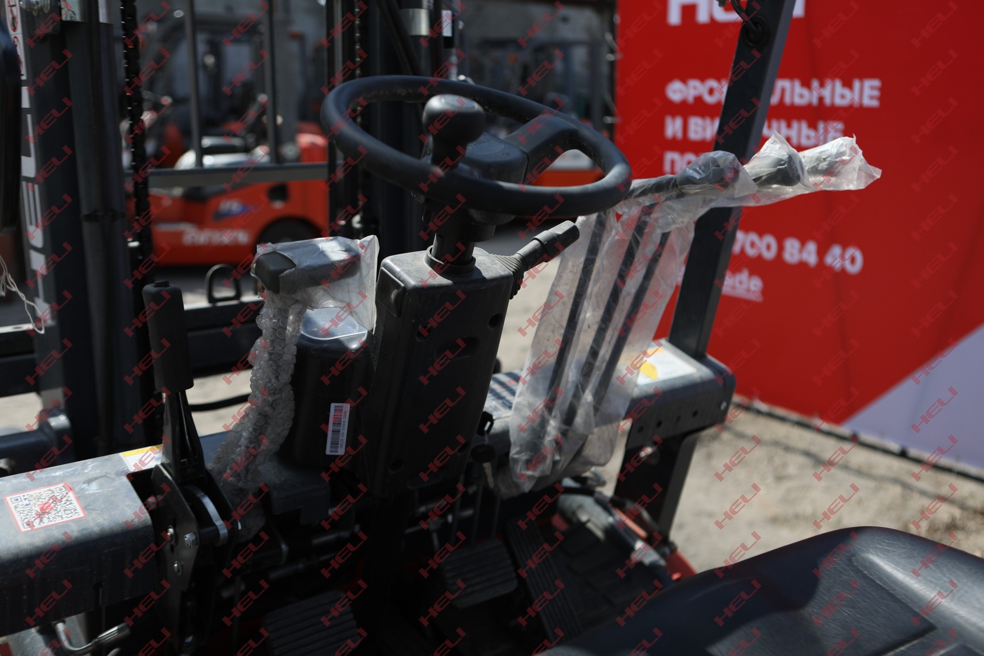 Газ-бензиновый вилочный погрузчик HELI CPQYD15