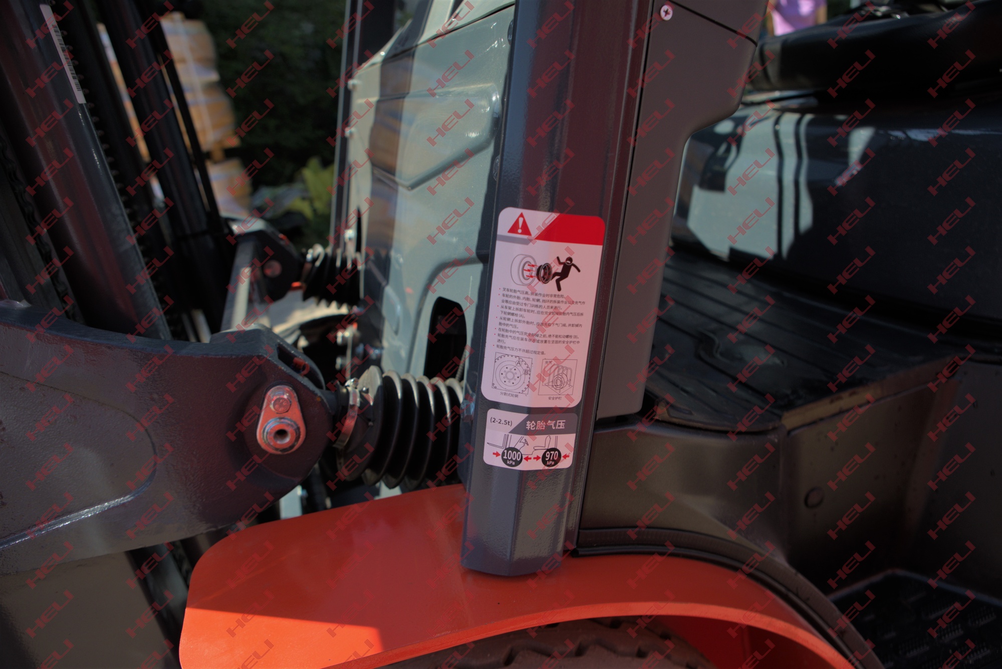 Электропогрузчик вилочный HELI CPD20 GE3LI-S