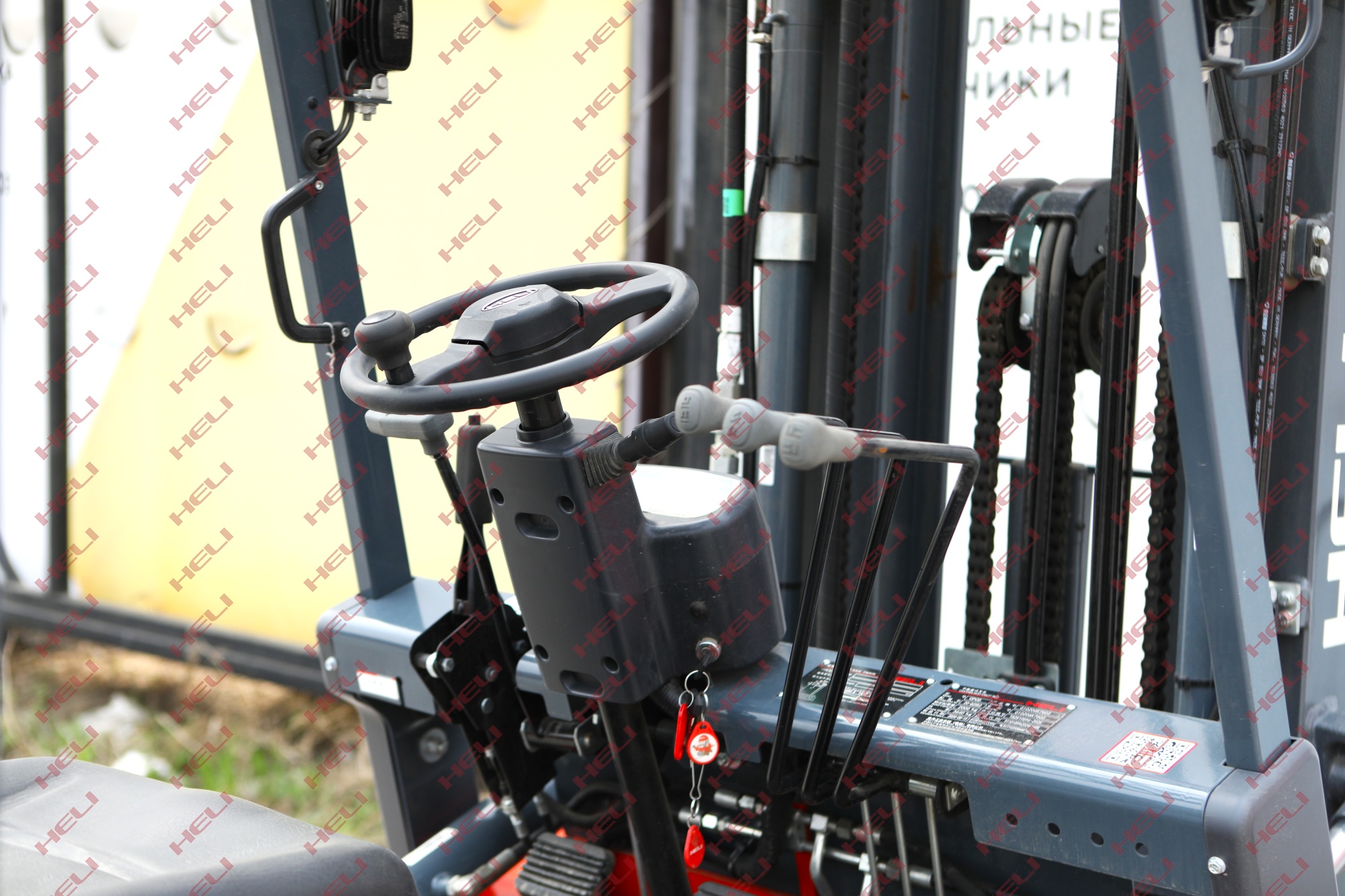 Дизельный вилочный погрузчик Heli CPCD20