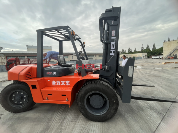 Дизельный вилочный погрузчик HELI CPCD80